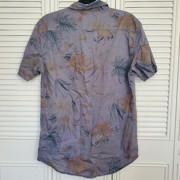 Men's Billabong Button Down Shirt - Picture 2 of 3